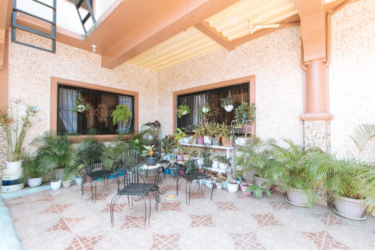 En Gedi Beach Resort By Reddoorz Iba エクステリア 写真