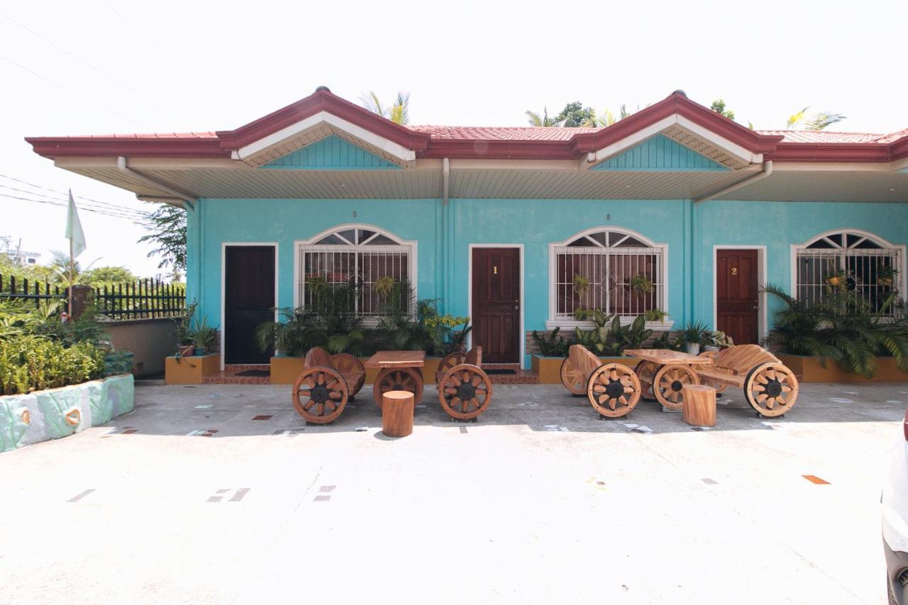 En Gedi Beach Resort By Reddoorz Iba エクステリア 写真